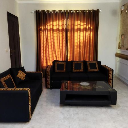 Furnished Private Ground Floor - Pasha House Apartment Lahore Bagian luar foto