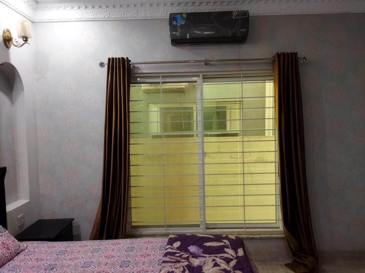 Furnished Private Ground Floor - Pasha House Apartment Lahore Bagian luar foto