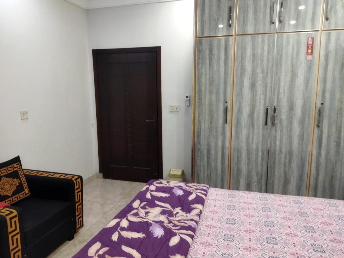 Furnished Private Ground Floor - Pasha House Apartment Lahore Bagian luar foto