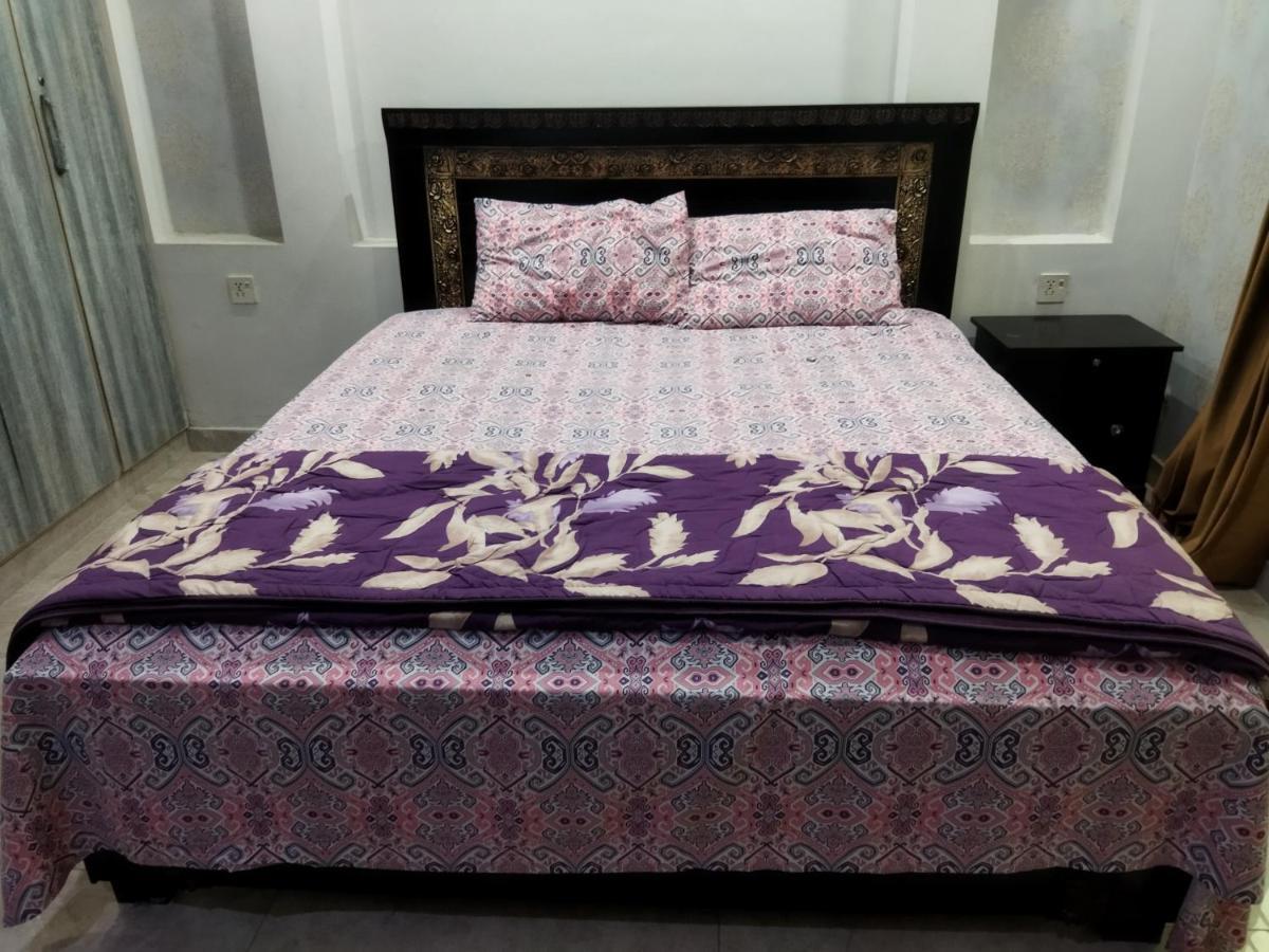 Furnished Private Ground Floor - Pasha House Apartment Lahore Bagian luar foto